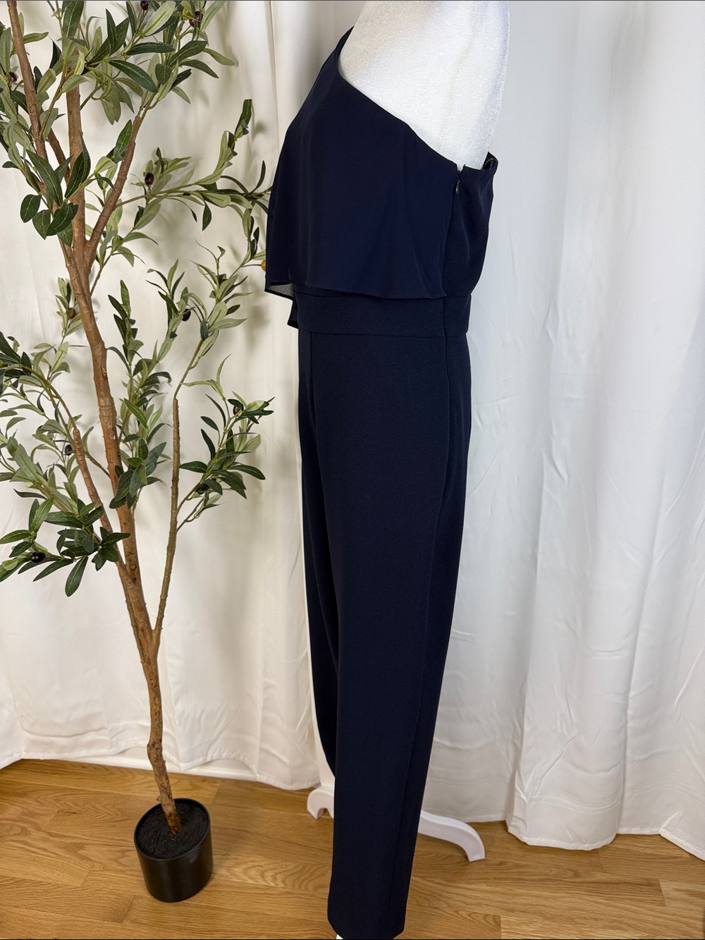 Vince Camuto One-Shoulder Navy Jumpsuit Chiffon Drape Sz 8 (DJ3) - Picture 3 of 9